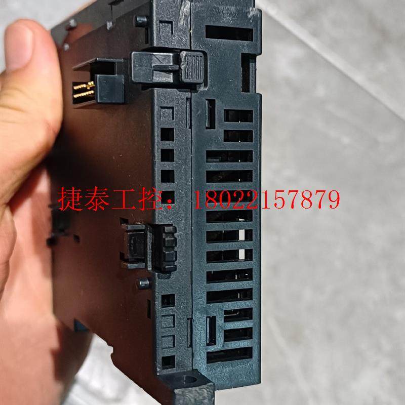 议价 施耐德TM4ES4 四口交换机  PLC扩展模,拆机盖板没有
