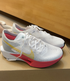 耐克女鞋ZOOMX NEXT% 3全掌碳板竞速马拉松运动跑步鞋DV4130-101