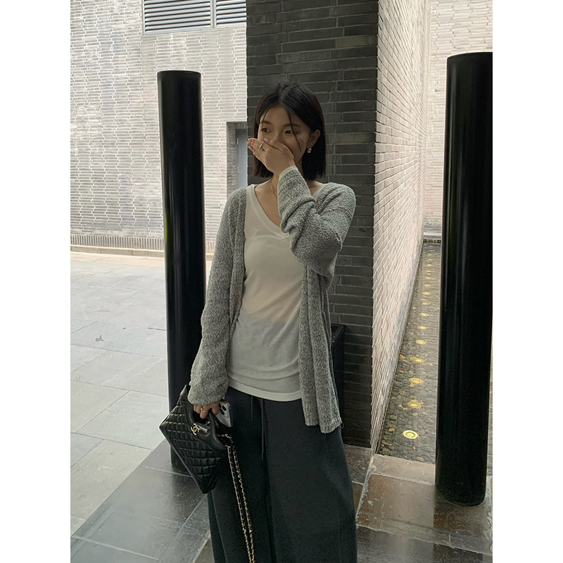 元派bluepops2025秋季新款松弛感包芯纱系带V领针织开衫女上衣