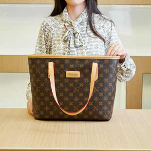 时尚 香港品牌高级包包2024新款 大容量单肩通勤手提印花托特大包女