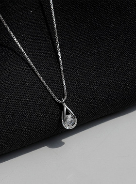 锆石水滴项链女夏季轻奢小众设计感几何锁骨链博主推荐代发新款潮