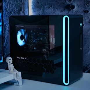【新品首发】ALIENWARE外星人R17电竞台式机水冷游戏主机桌面氛围