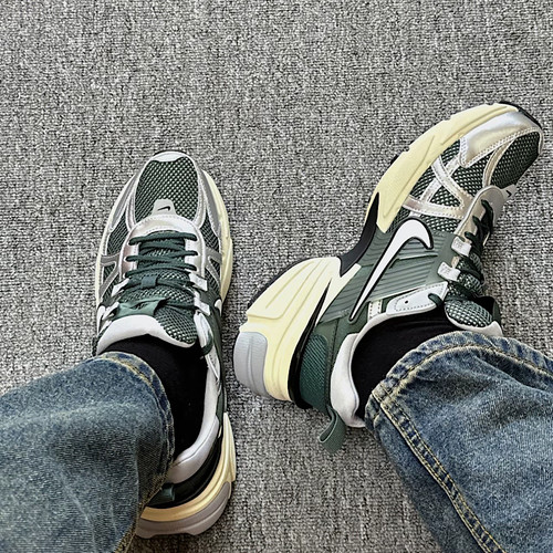 Nike/耐克正品秋季新款男士复古透气休闲运动鞋HJ4497-300