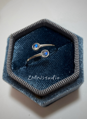 ZMN/星光/小众设计精致简约925纯银天然玻璃体蓝光月光石开口戒指