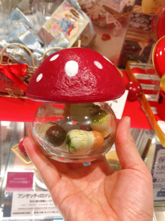 日本进口 Caffarel 玻璃罐卡通小蘑菇手工牛奶巧克力情人节礼物