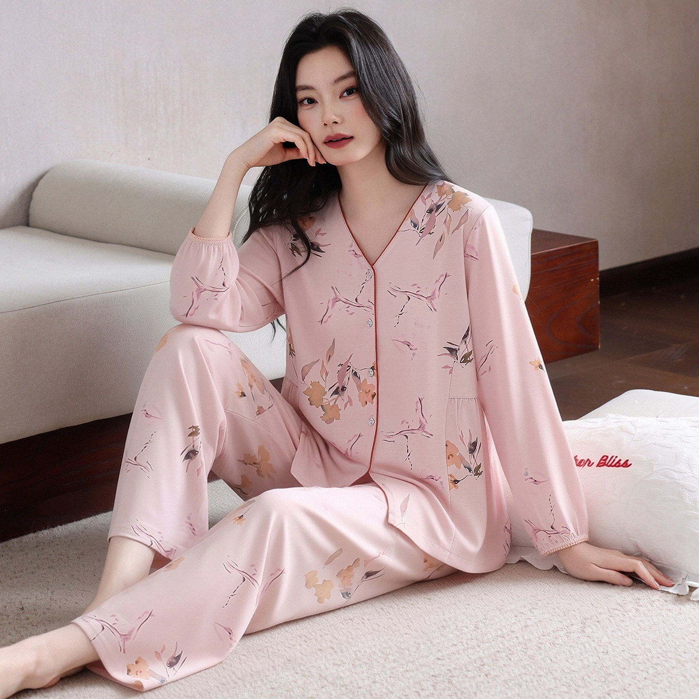 带胸垫睡衣女款春秋季纯棉长袖2026新款V领贵妇高级感妈妈家居服