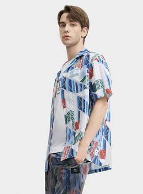 Fila/斐乐男装时尚休闲衬衫宽松满印透气梭织短袖衬衫F11M438402F