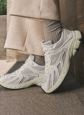 Fila/斐乐冬季新款女士户外时尚百搭休闲复古运动鞋F12W532124A