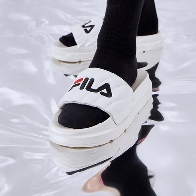 斐乐秋季女子户外时尚运动拖鞋