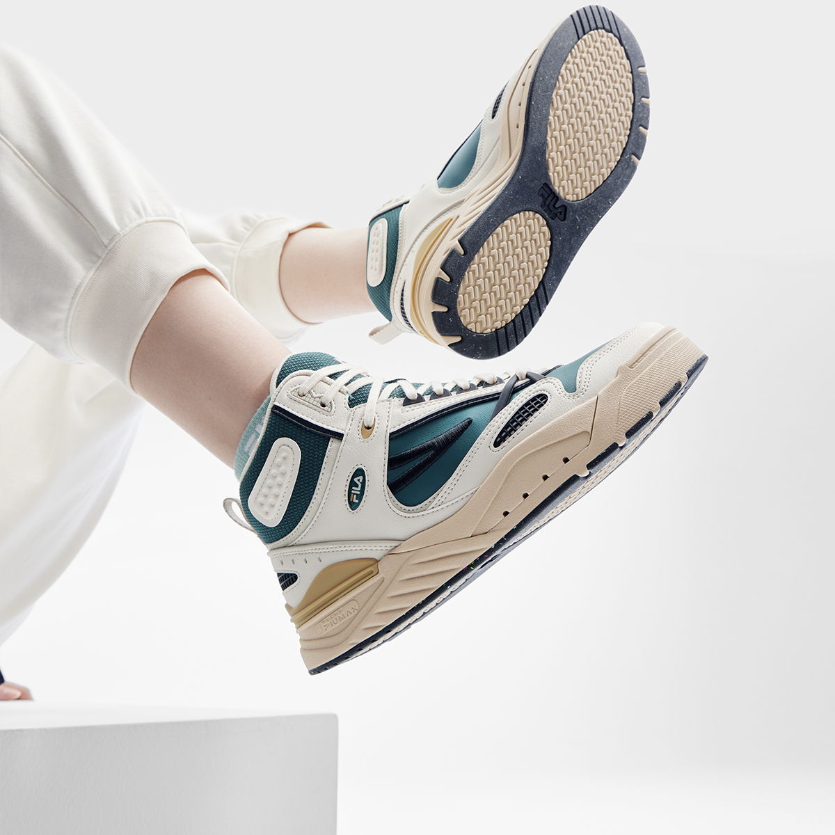 斐乐冬季新款学院鞋摩登运动鞋