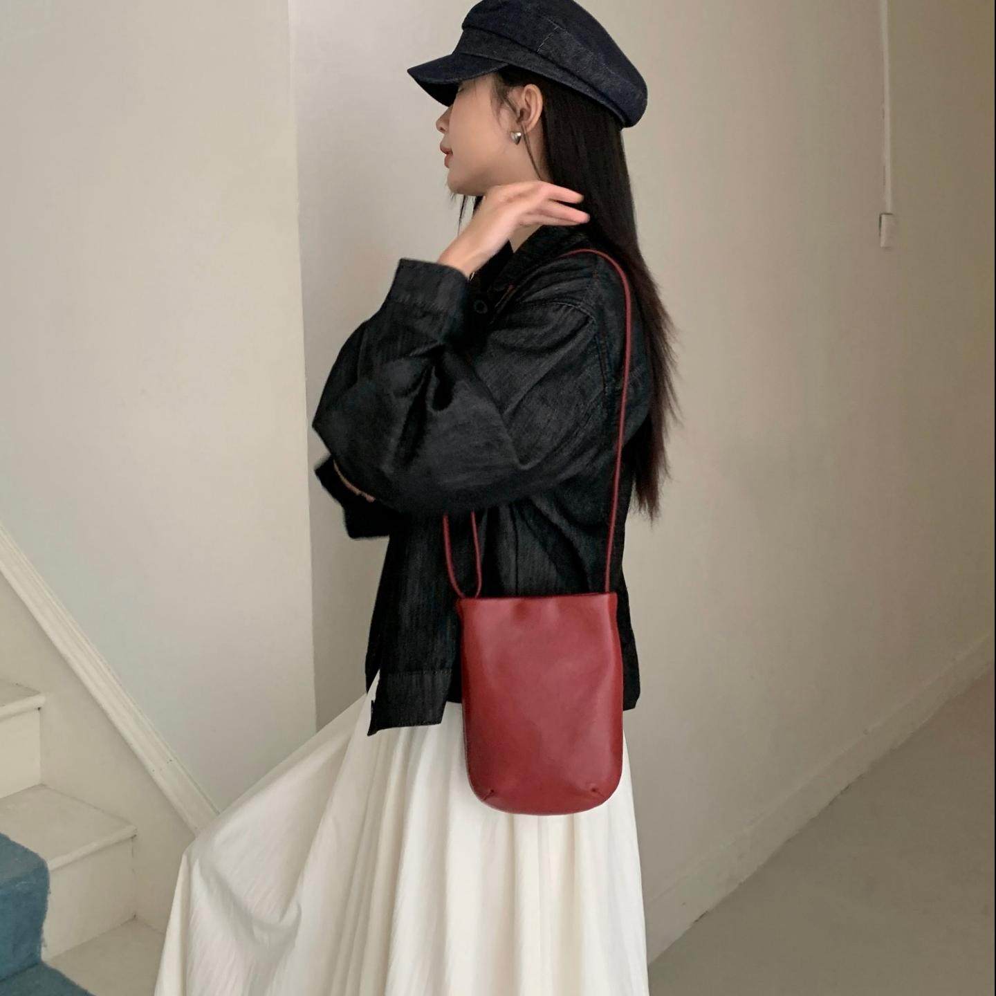 轻便真皮手机包百搭迷你小包头层牛皮女士时尚简约国风复古风竖款