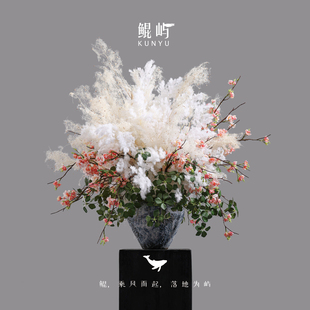 现代白色艺术美学花艺 云间悠悠 鲲屿 酒店大堂桌面圆桌花艺