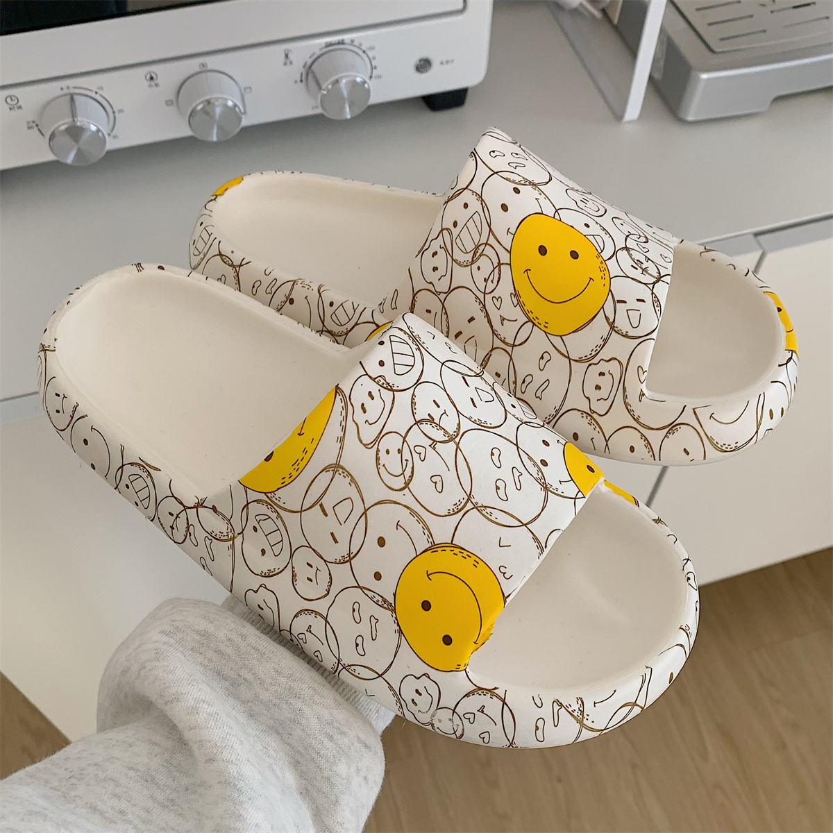 夏可爱笑脸厚底浴室防滑凉拖鞋