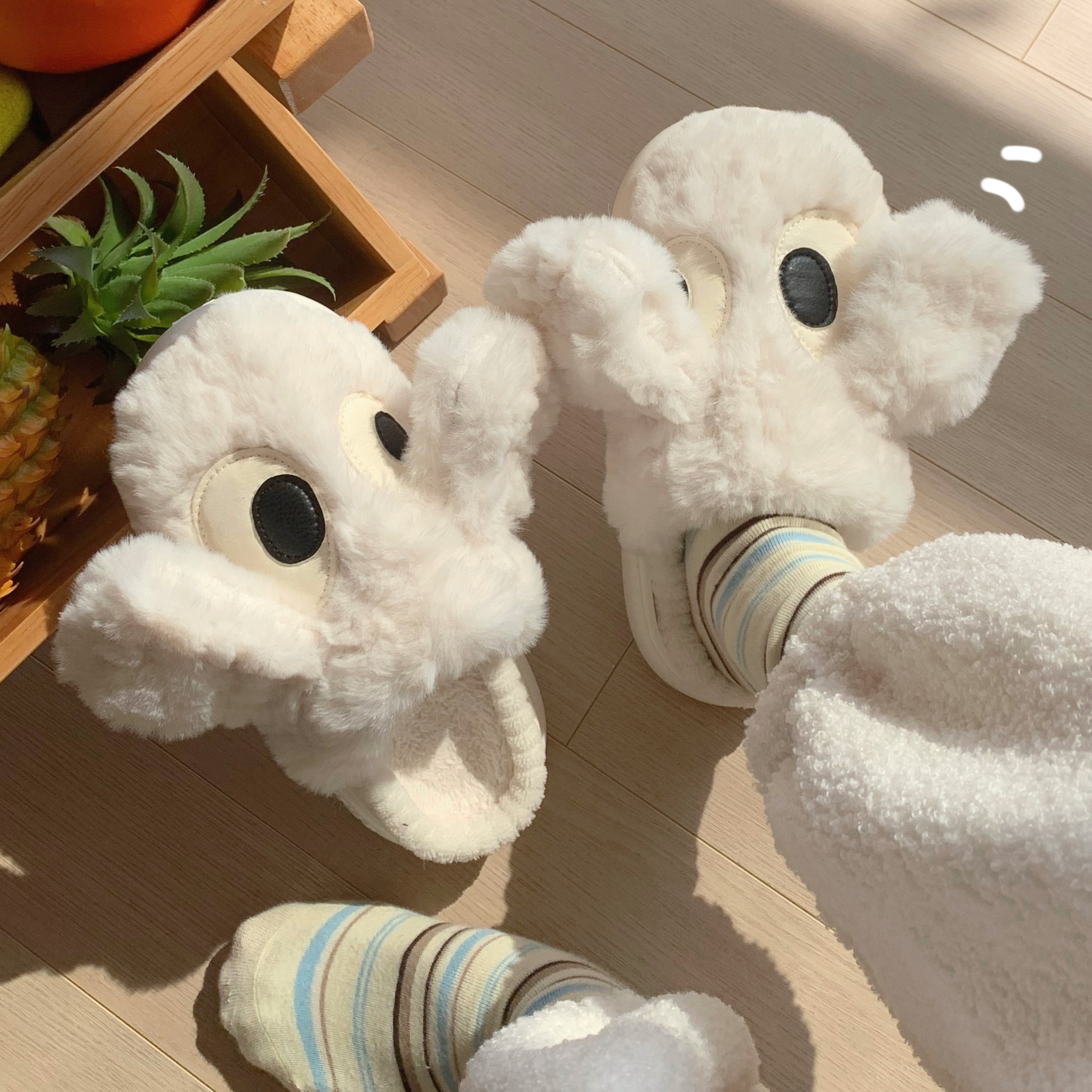 细细条网红可爱大眼狗保暖棉拖鞋
