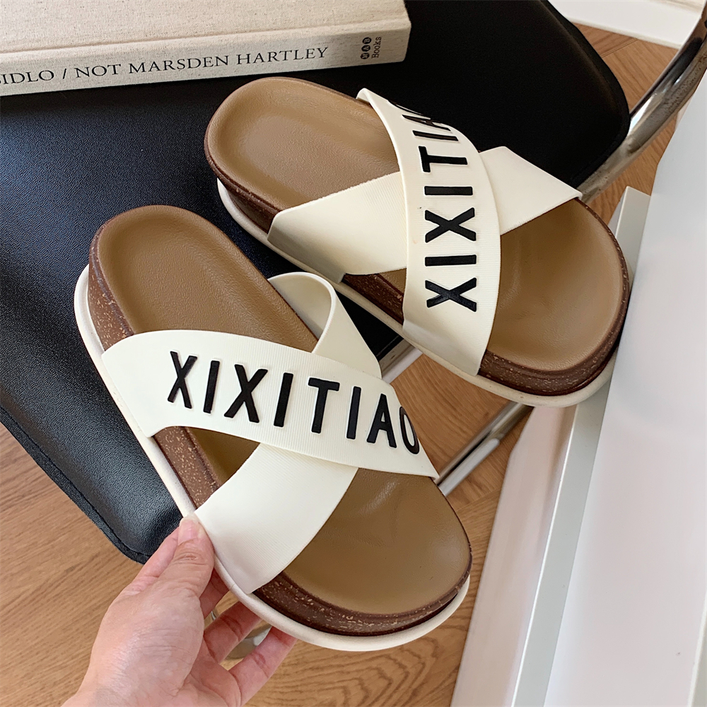 细细条时尚防滑厚底交叉带拖鞋