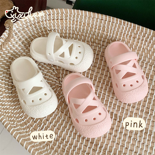 细细条儿童夏季外穿防滑洞洞鞋