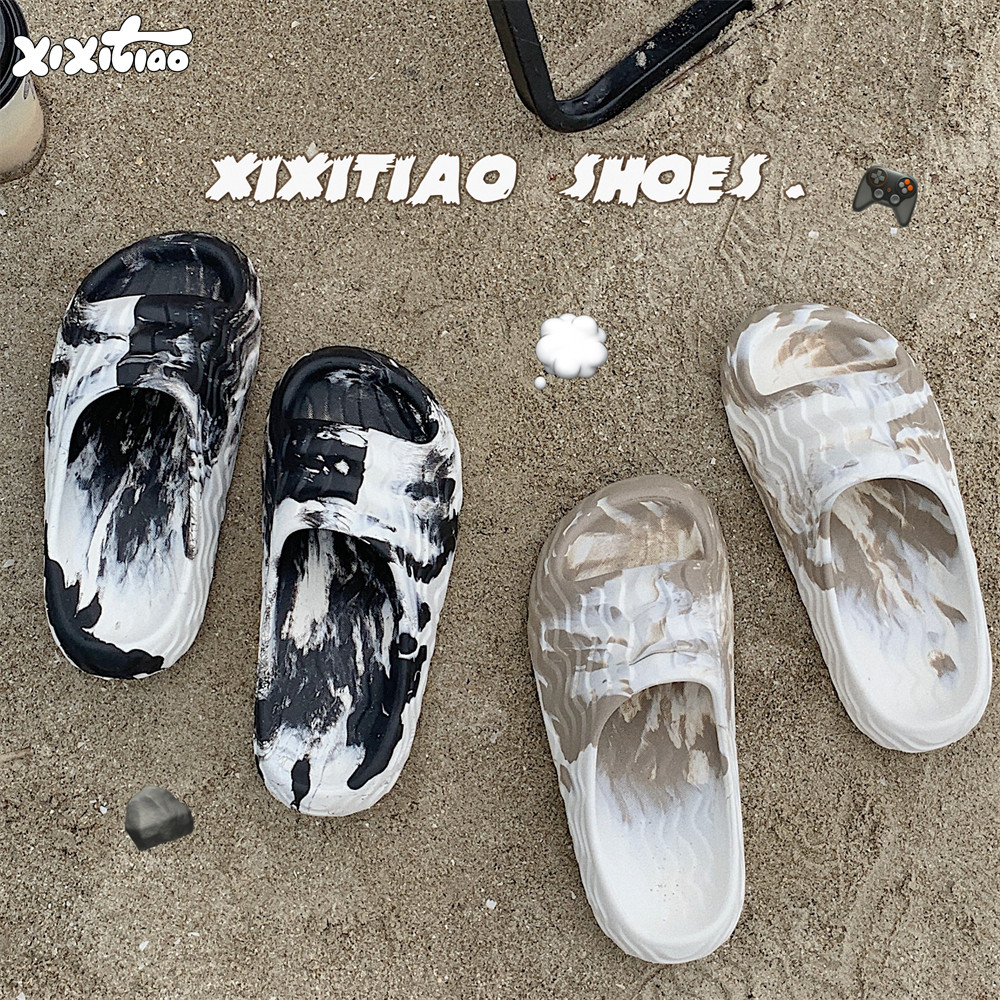 细细条潮酷黑白撞色沙滩拖鞋