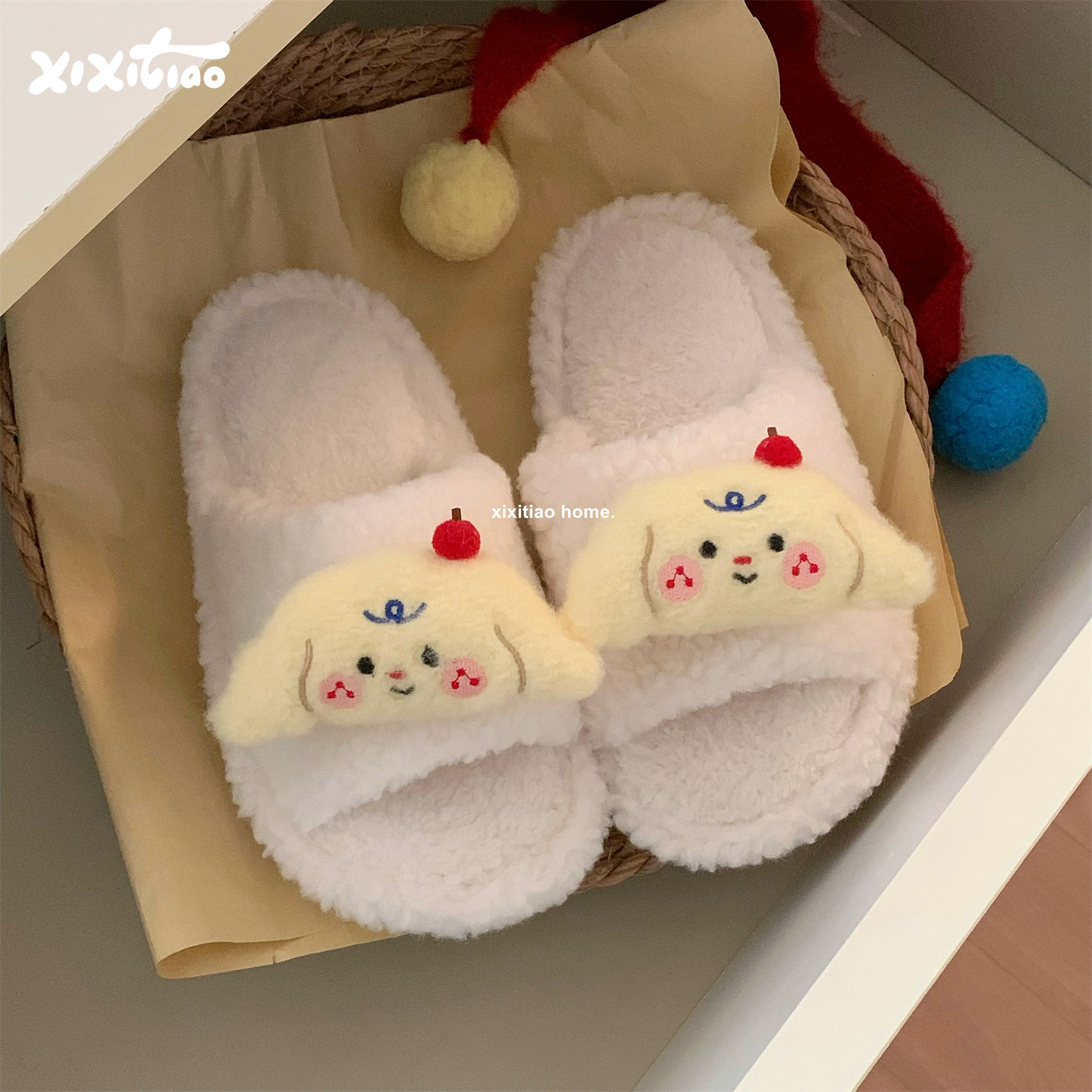 细细条可爱樱桃小狗毛毛拖鞋