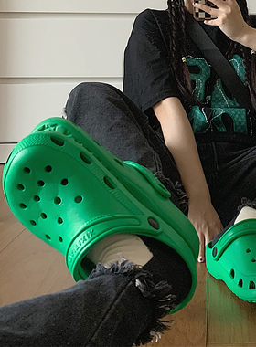 细细条 绿色洞洞鞋男女夏eva防滑防臭外穿足弓ins情侣包头沙滩鞋