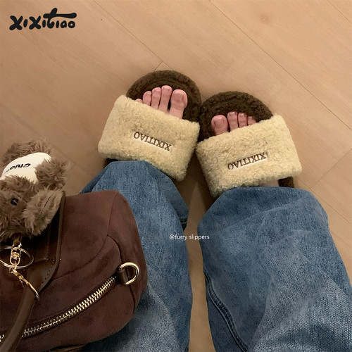 细细条休闲网红居家毛毛拖鞋