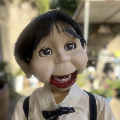 眼皮眼珠嘴巴上嘴唇可动腹语演出