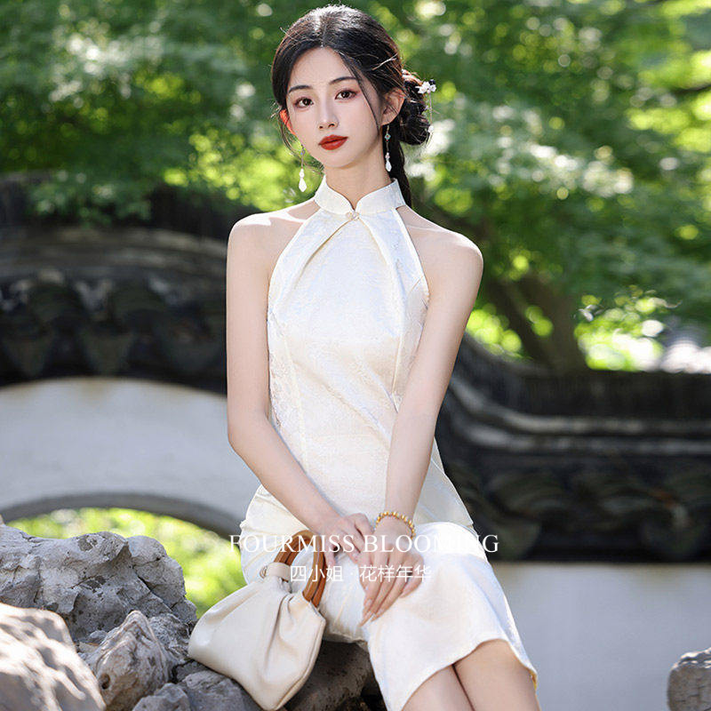 无袖挂脖中式礼服2031