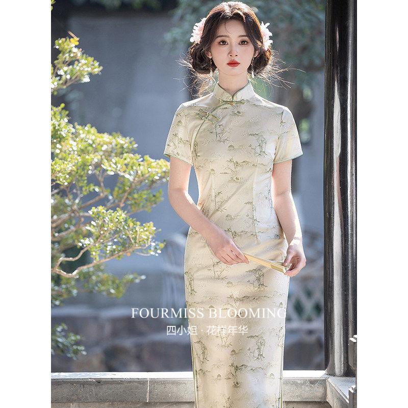 素雅洋装2026春款弹力礼服