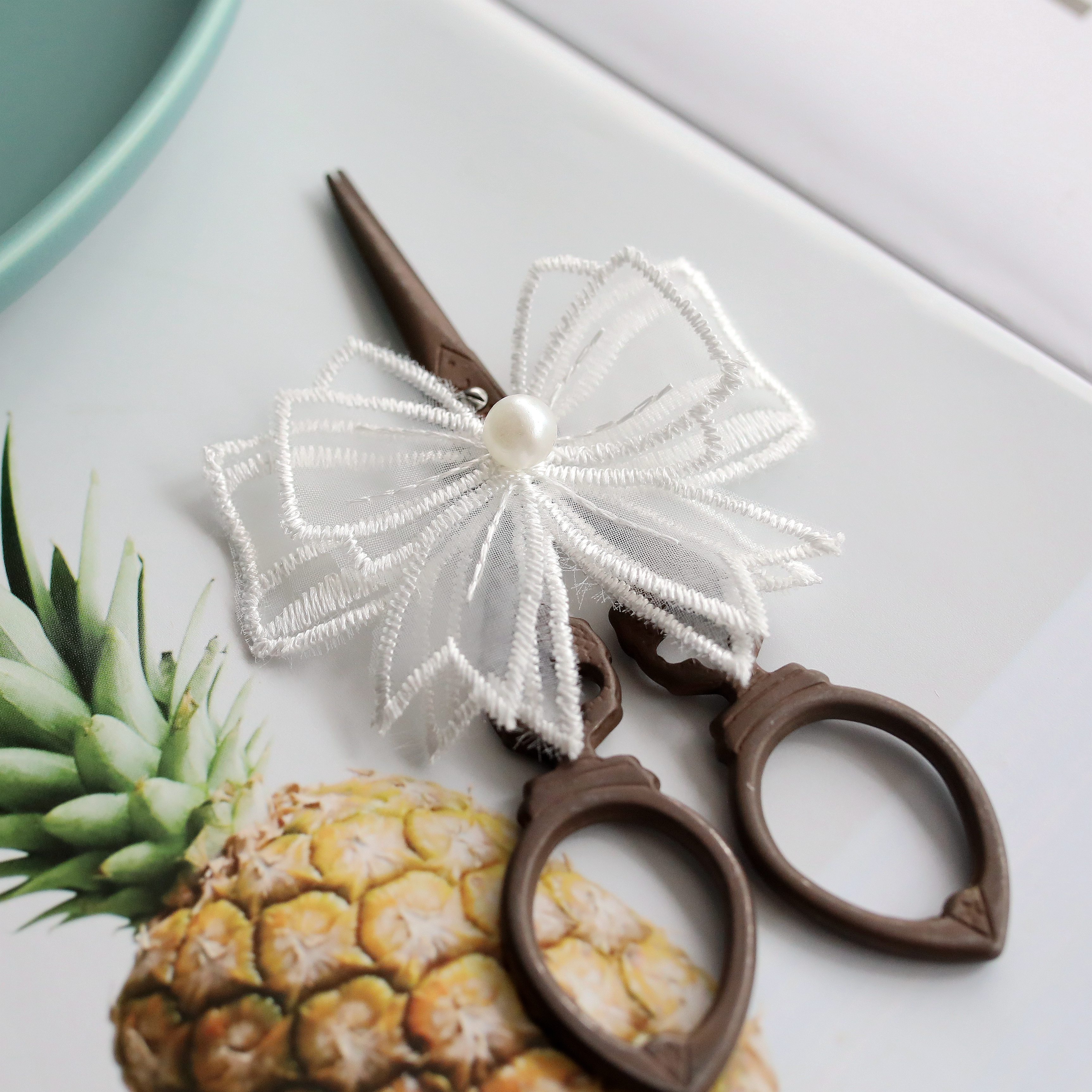 diy欧根纱蝴蝶结钉珠饰品布贴