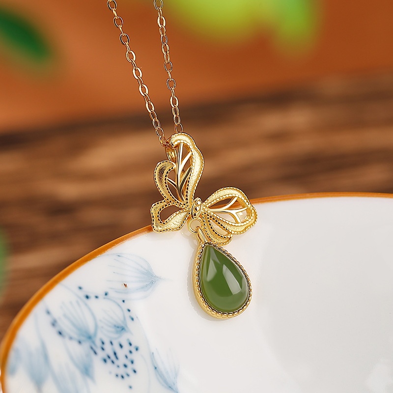 锦河畔 s925纯银镀金和田玉碧玉蝴蝶水滴吊坠创意复古挂件时尚挂