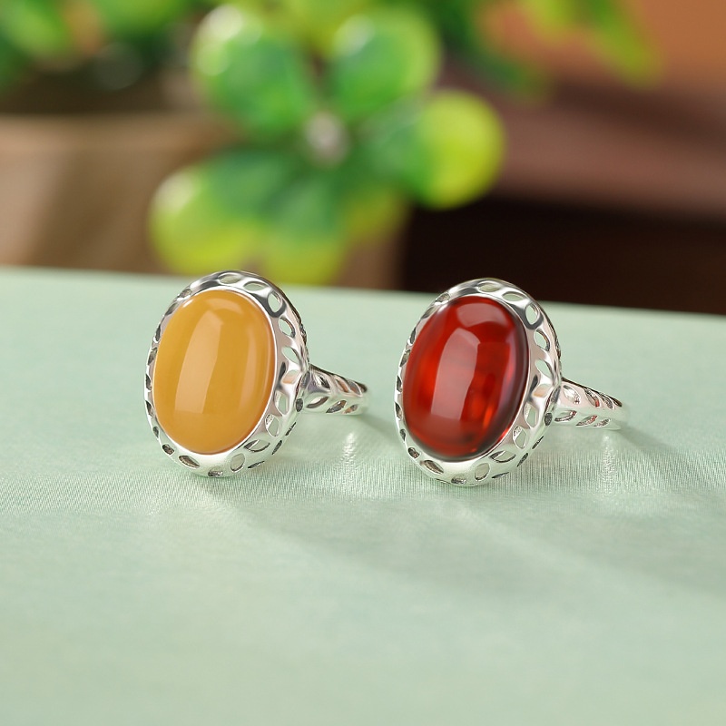 锦河畔 s925纯银血珀蜜蜡简约几何镂空蛋面戒指复古气质银开口