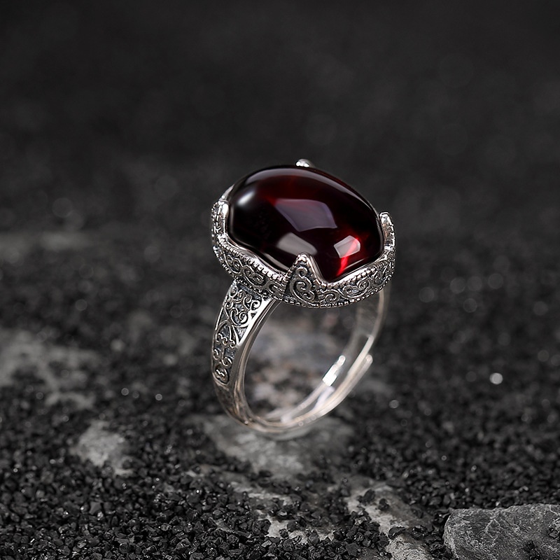 锦河畔 s925纯银血珀复古做旧吉祥如意蛋面戒指民族风气质开口