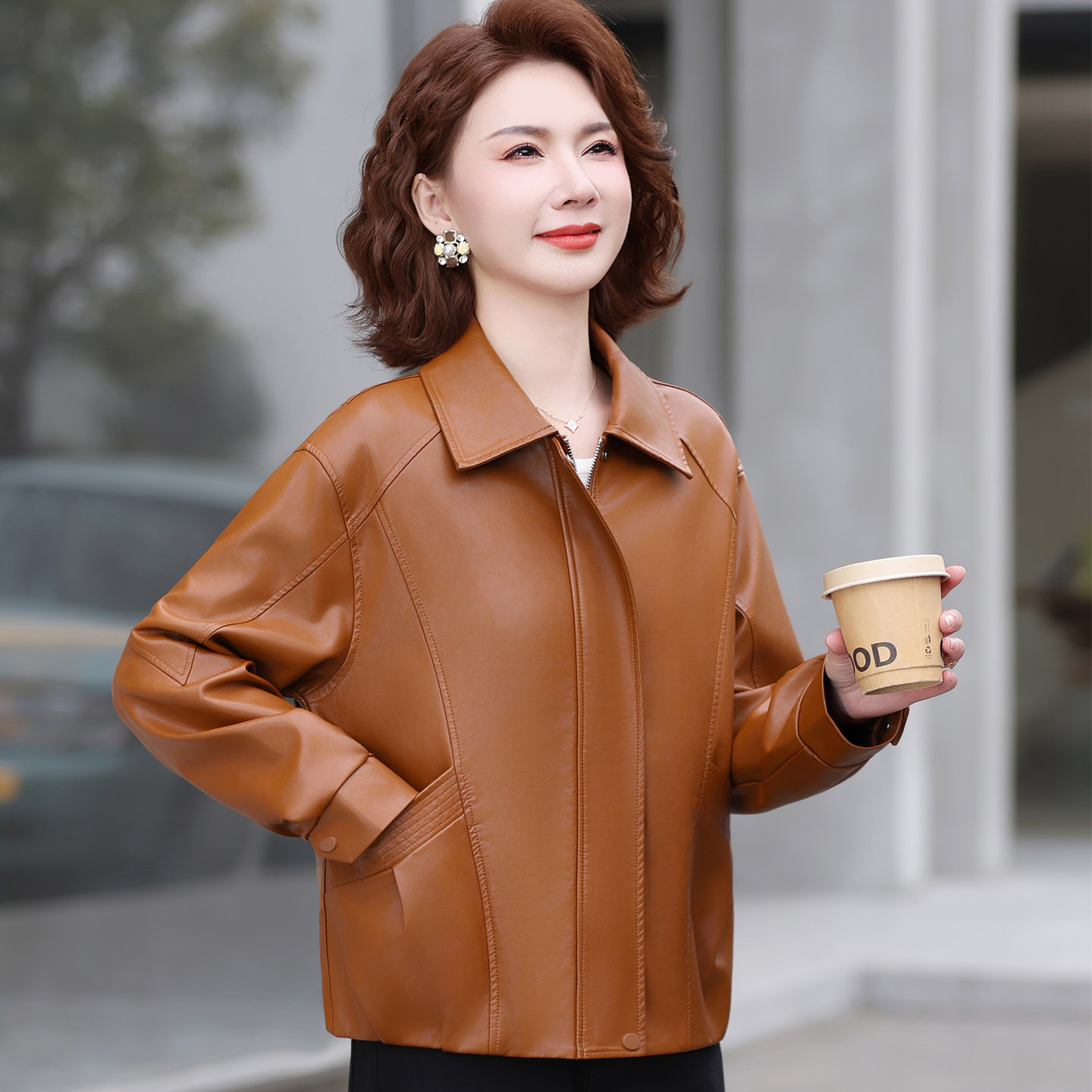 中老年妈妈皮衣外套女时尚休闲宽松皮夹克2026春装新款PU皮上衣服