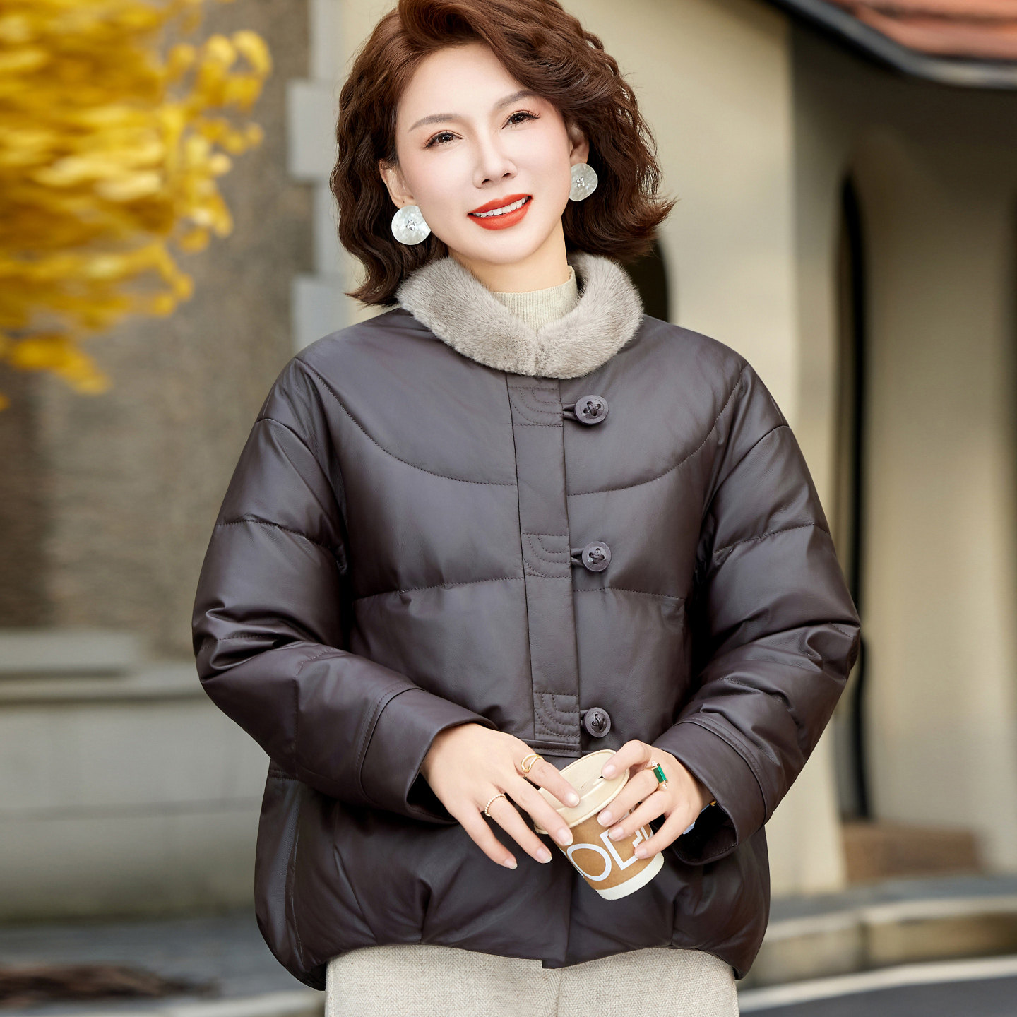中年妈妈皮棉衣秋冬加厚短款皮袄