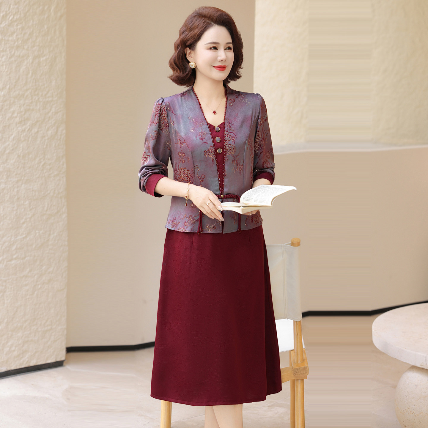 中年女人长袖连衣裙夏装新款缎面