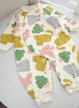 无骨夹棉66码秋冬男宝宝长袖爬服新生婴儿加厚连体衣保暖哈衣