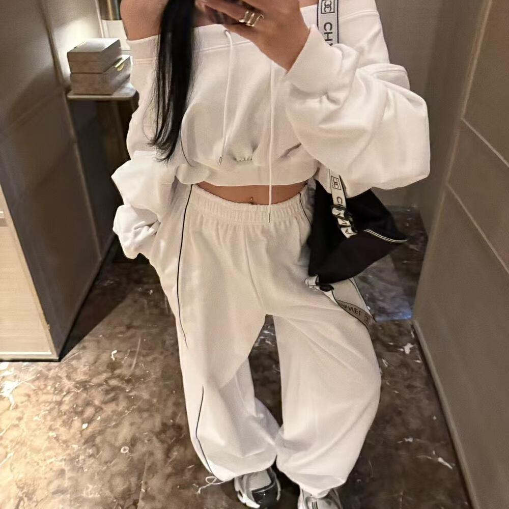 GOD财神家秋季新款时尚一字肩露肩泡泡长袖套头短卫衣纯色女上衣