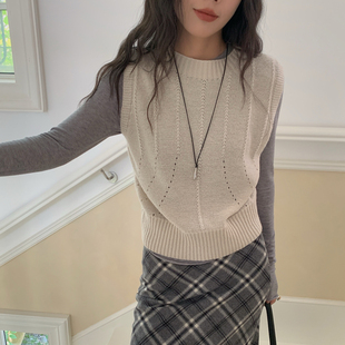 云朵泡芙。甜心针织马甲秋冬季外搭纯色圆领背心上衣无袖休闲马甲