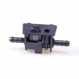 适配16 奔驰E180LE200E260E300E320E400L雨刮喷水嘴扇形喷头 22款