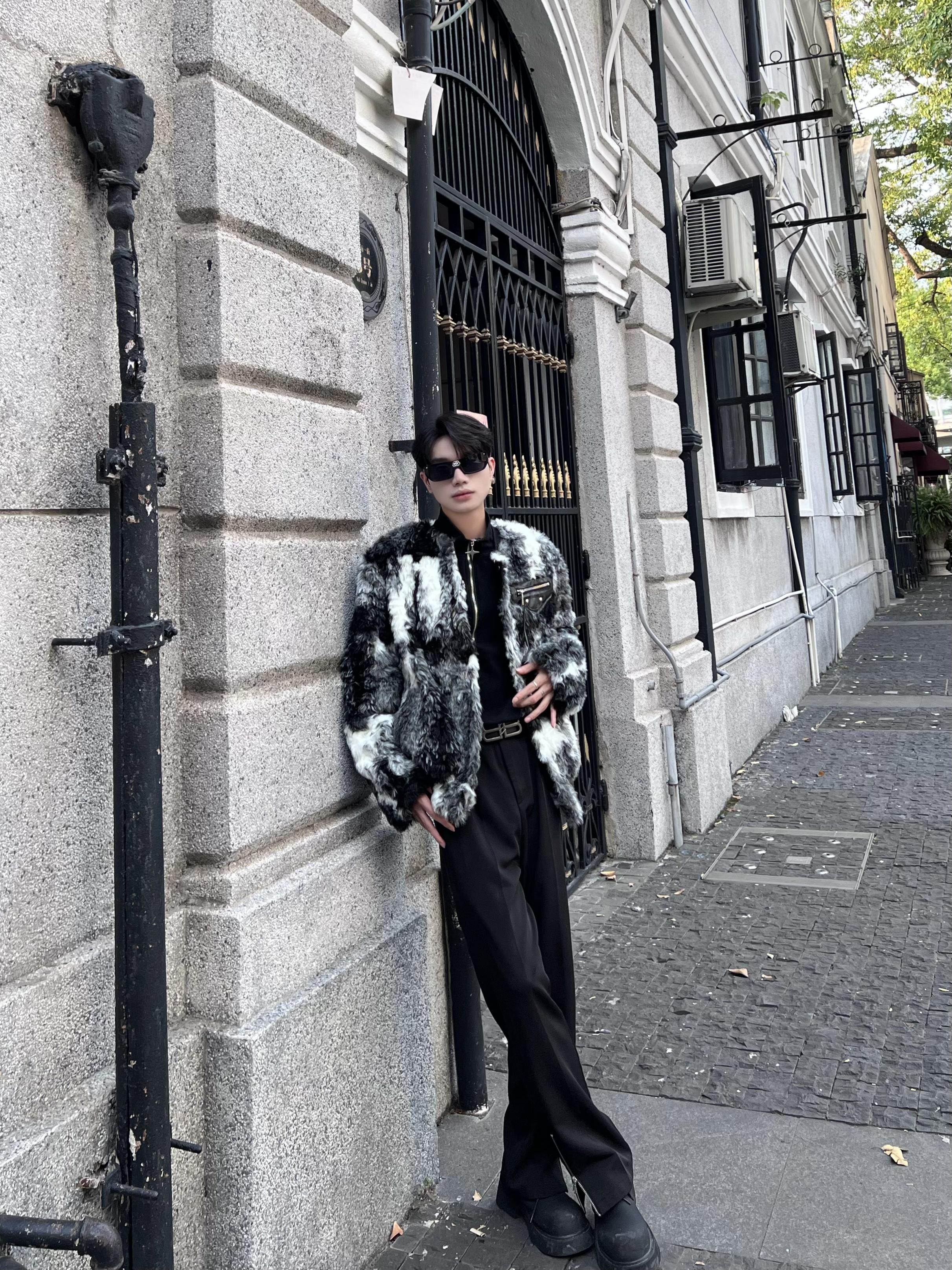 2024 NEW FASHIONABLE MENS JACKET WINTER WARM THICKENED BLACK AND WHITE YOUNG TREND VERSATILE PLUSH COLOSSE