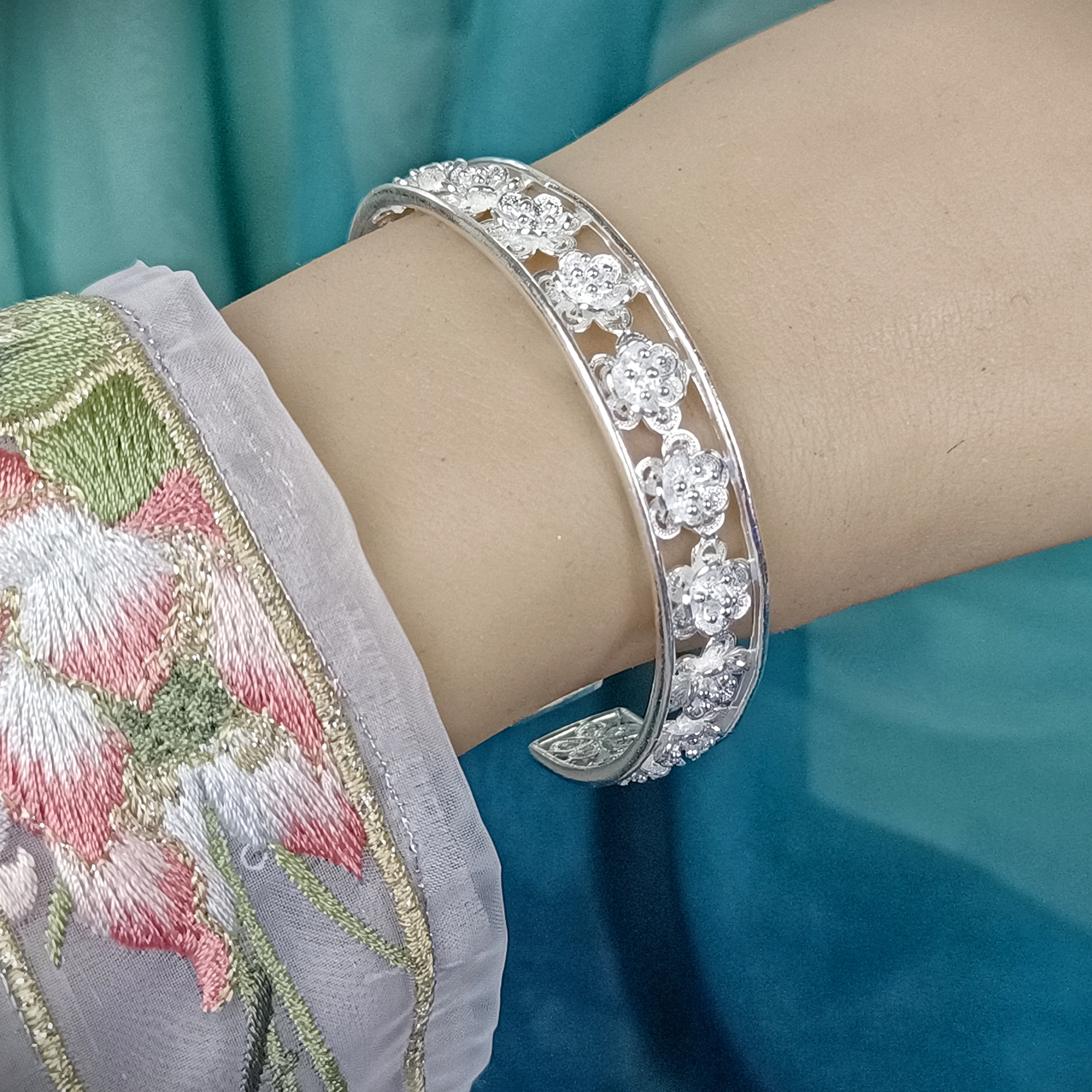 贵州银饰足银999手工镯环幸福花丝镂空中式国风复古送女友闺蜜礼