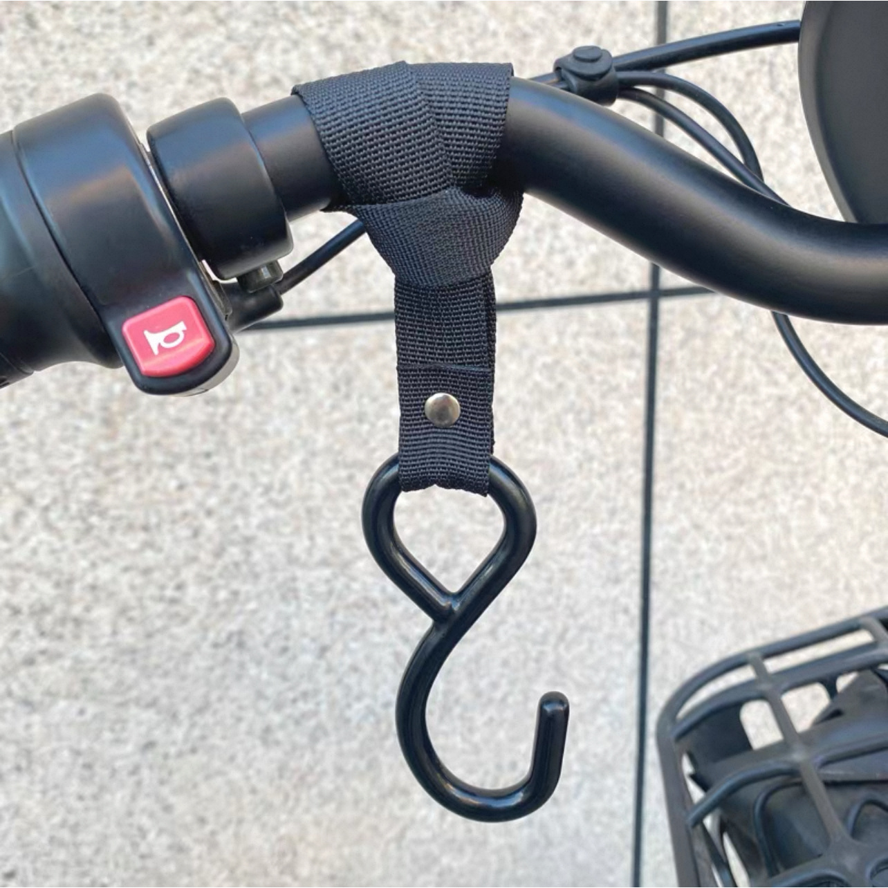 新款通用不锈钢电动车挂钩前置通用电瓶自行车摩托车头盔外卖专用