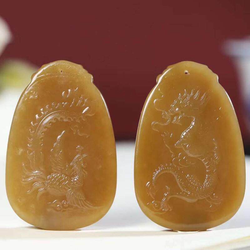 玉器工艺品天然新疆和田玉且末糖料 老料满糖色龙凤对吊坠情侣款