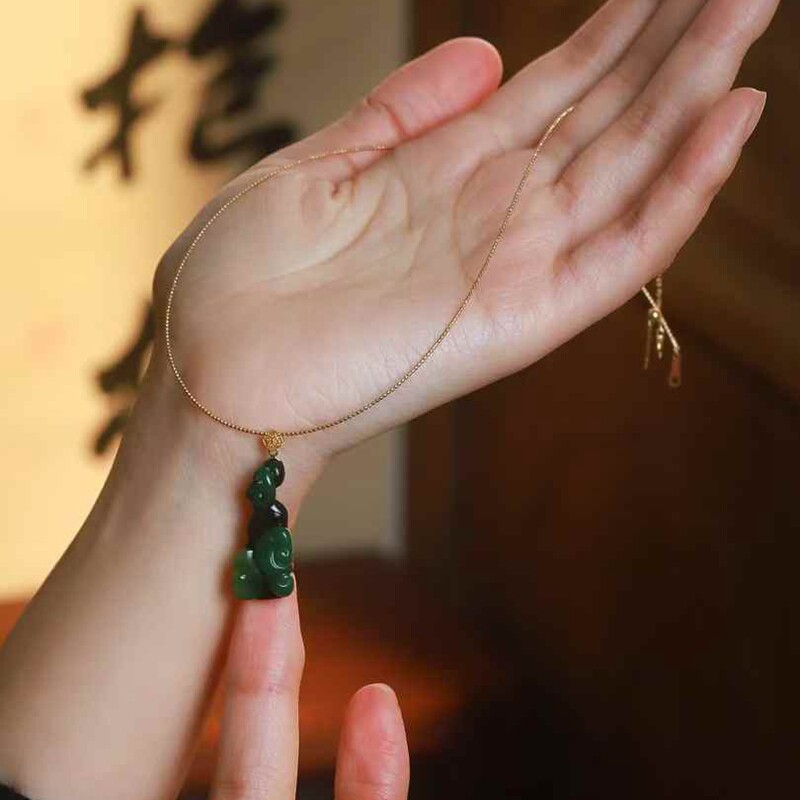 玉器工艺品天然新疆和田玉俄料碧玉红皮老料如意套装项圈女款吊坠