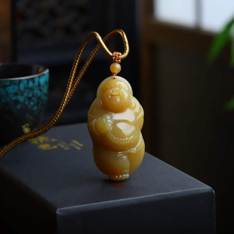 天然新疆和田玉玉器工艺品新疆且末料老料满糖色弥勒佛挂件吊坠