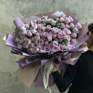 紫玫瑰花束价格 紫玫瑰花束图片 星期三