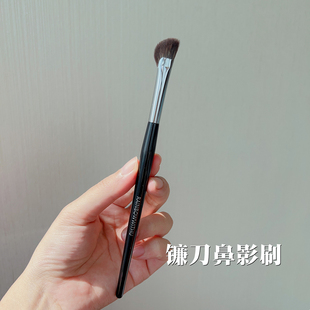 钱小姐精致鼻影刷！镰刀斜角刷鼻梁阴影刷化妆刷眉骨提亮鼻头腮红