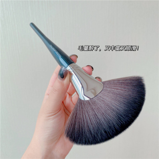 钱小姐。超大号巨软刷毛扇形散粉刷定妆粉刷全脸刷化妆刷余粉扫伞