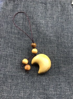 精品柏木作精雕刻小月亮木雕挂件手机链包包挂钥匙扣文玩工艺礼品