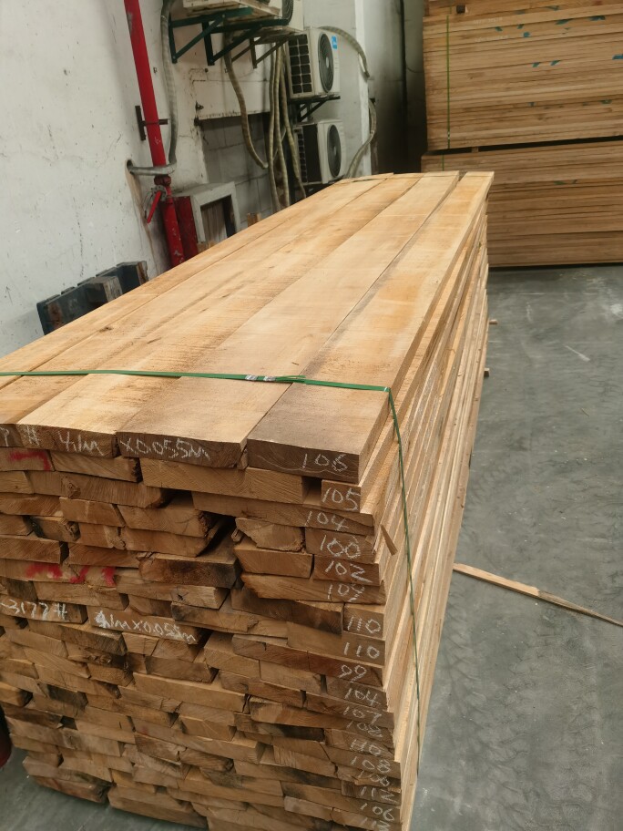 俄罗斯椴木烘干板材家具装修雕刻百叶窗铅笔椴木板材毛料