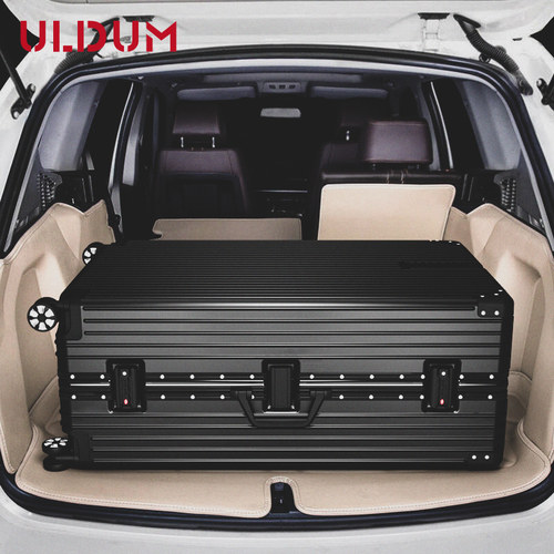 34寸万向轮结实耐用加厚拉杆箱